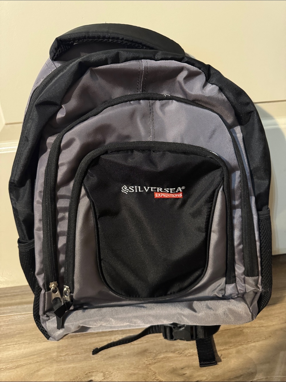 SilverSea Gray Black Men's Top Handle 3 zippered compartments Backpack